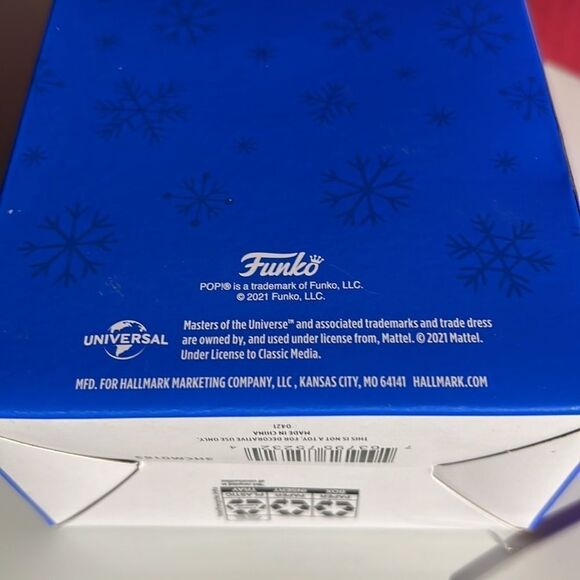 Hallmark Funko Pop! Masters of the Universe Skeletor in Battle Armor Ornament - Picture 9 of 10